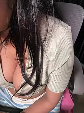 lucky_flora (F young) - boobs oil