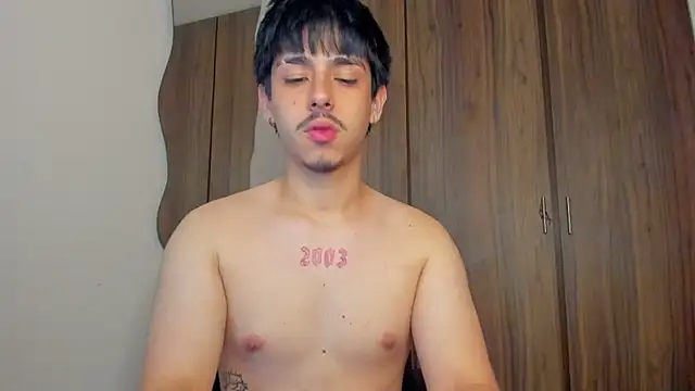 Maximo_Miller webcam