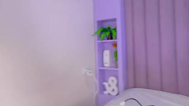 Meganlove__ webcam