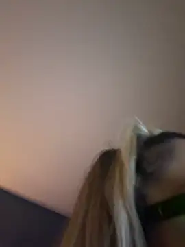 FamousBarbieDoll webcam
