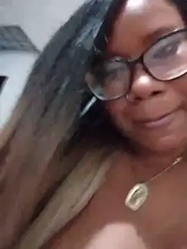 EmmilyRosee webcam