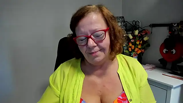 Adelewildx live cam on StripChat