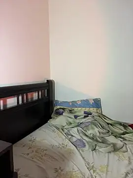 SharaRous webcam