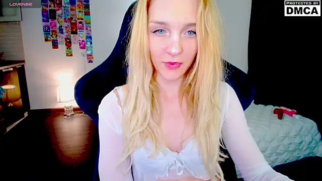 Aliceglass__ webcam