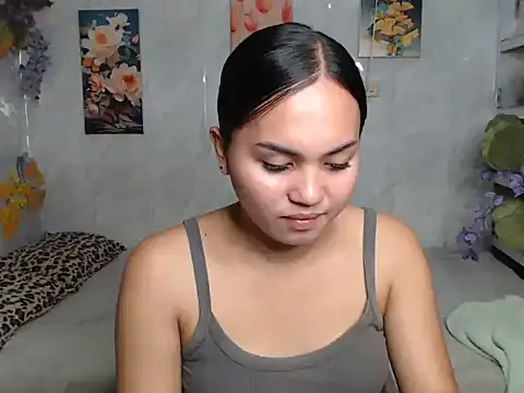 ur_asiankat webcam