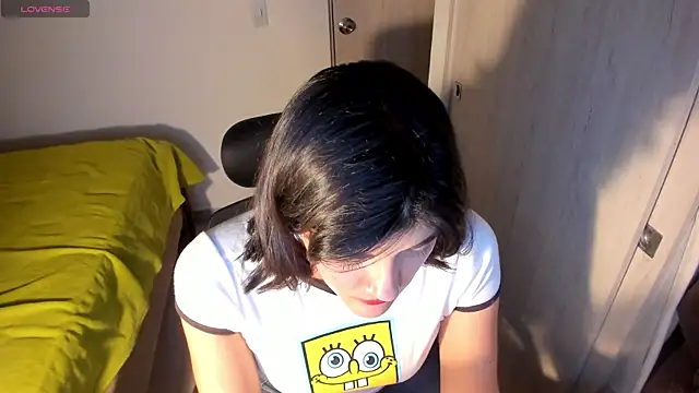 misstoya - Misstoya's free webcam - UK Sex Cams