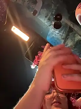 urpuppymoon webcam