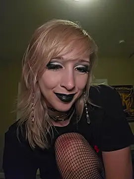 AmethystFoxx live cam