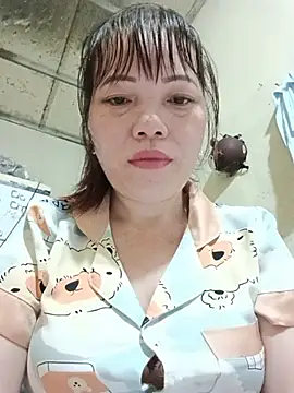 Sana-vn live cam on StripChat