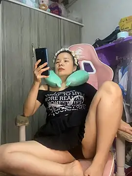 Ivy_Trix2 webcam