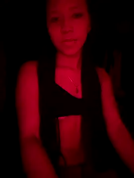 Laurakail_wan live cam on StripChat