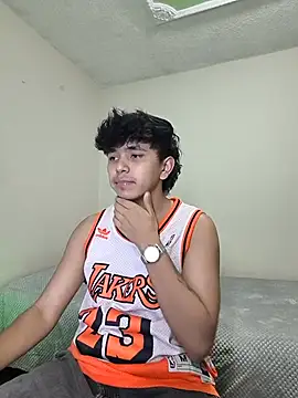 Thiago_Wc live cam on StripChat