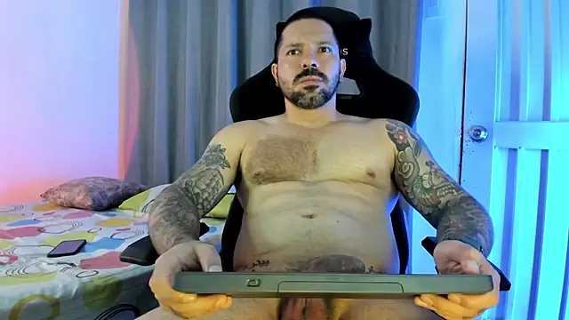 Pierre_Vidal live cam on StripChat
