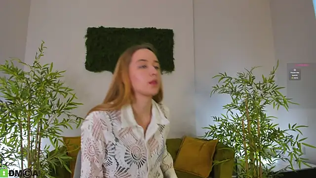 Sweett_Monica live cam on StripChat