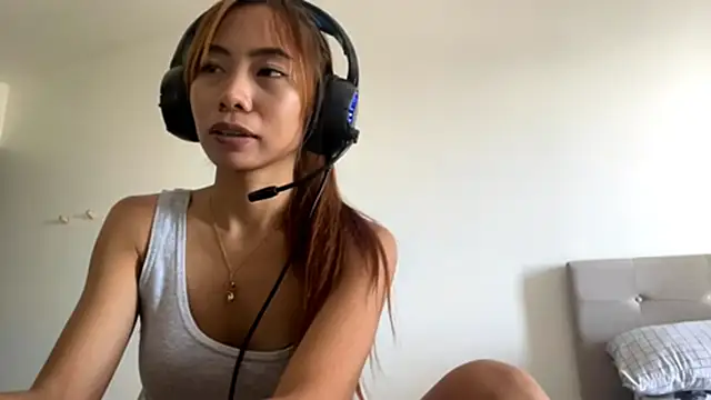 PiaSwida live cam on StripChat