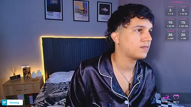 Leo_Savage_ webcam