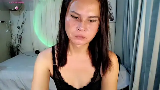holly_bitch webcam
