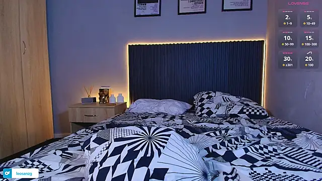 Leo_Savage_ webcam