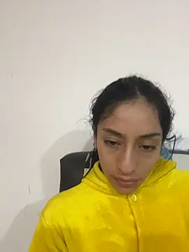 Lucyjoi live cam on StripChat
