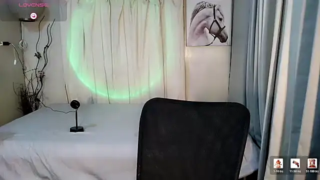 holly_bitch webcam