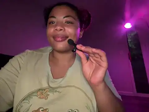 YourBestAset live cam on StripChat