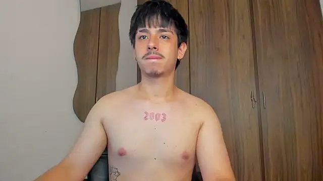 Maximo_Miller webcam
