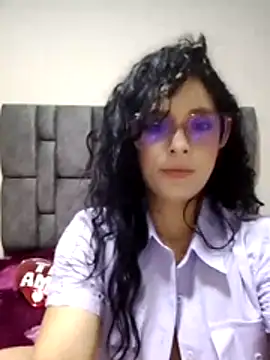 Martinarizzy live cam on StripChat