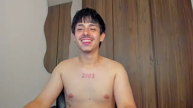 Maximo_Miller webcam