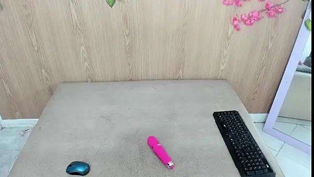 jenelotizz06 webcam