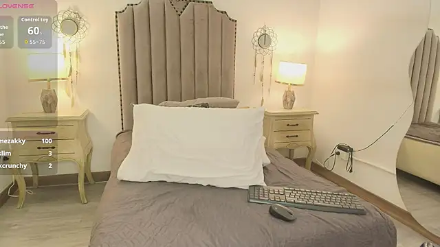 ChikiBom28 webcam