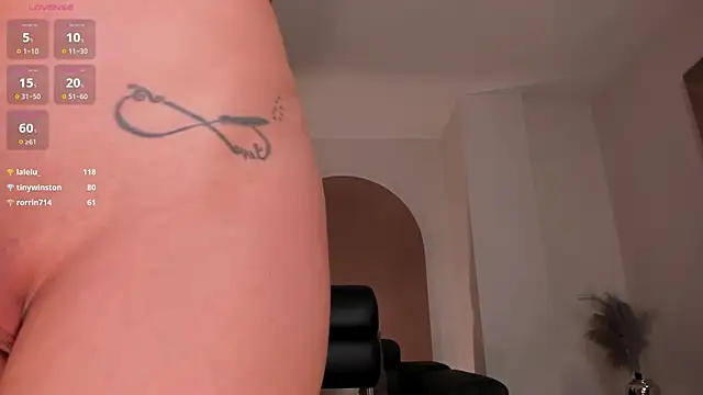 BellaThompsonX webcam