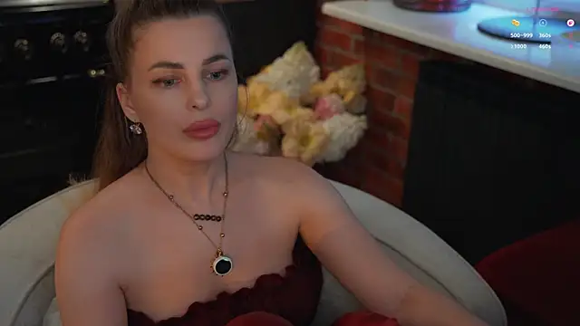 Lady--M webcam