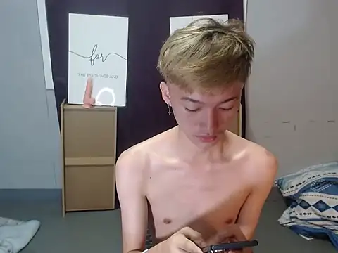 Fem_phiLboy69 webcam