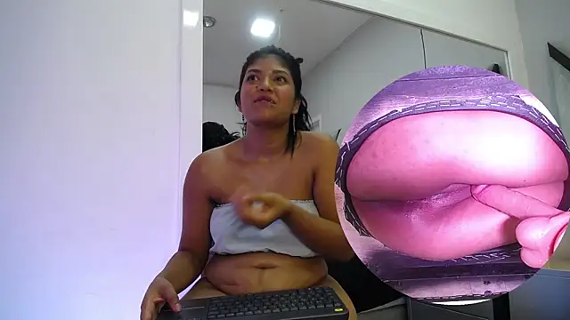Natasha_Broown webcam