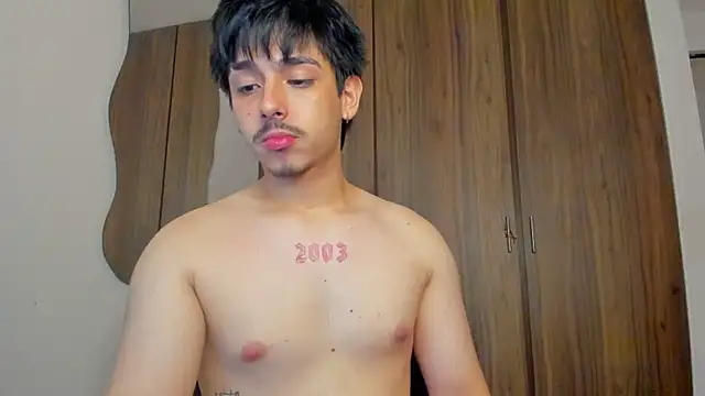 Maximo_Miller webcam