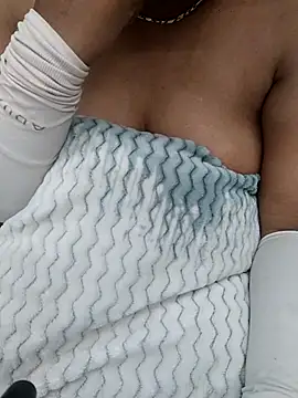 telugu_reddy_ (F young) - Pussy with oil