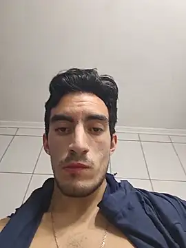 TommyMomentum live webcam show