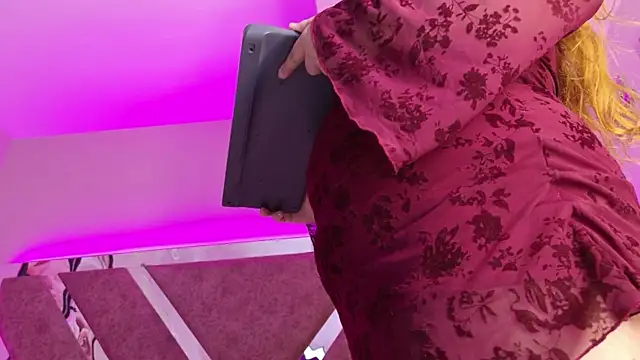 irinnashidou_ (F young) - Spanks x20 🍑😈