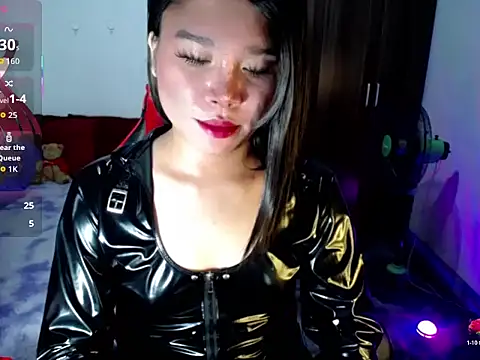 sofiathe1st live cam on StripChat