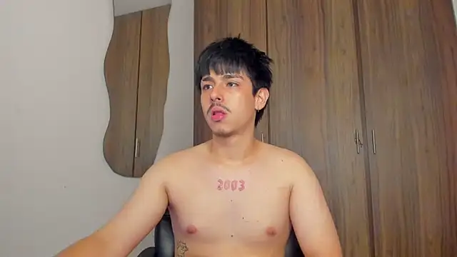 Maximo_Miller webcam