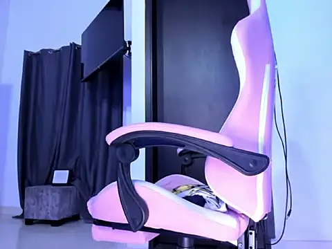 cristina697 webcam
