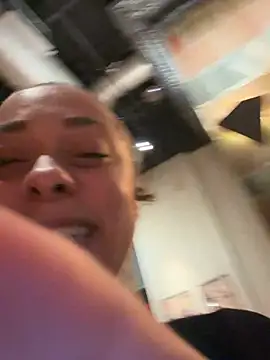 rennibear (F young) - Squirt in Public Restroom
