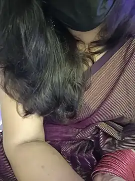 noty_girl2 (F milf) - Boobs oiling
