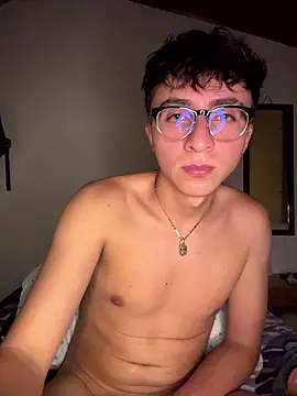 CamiRojas_boy webcam
