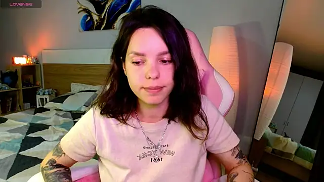 Maya_Campbell webcam