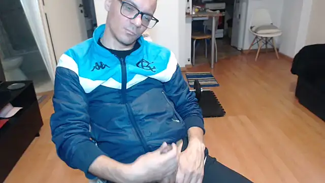guachin_hunk live cam on StripChat