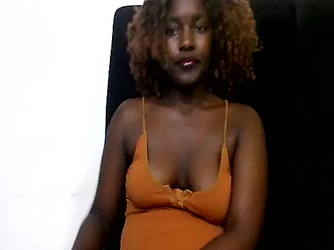 MoonlighMaya webcam