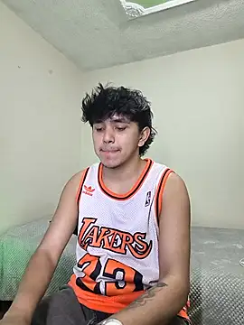 Thiago_Wc live cam on StripChat