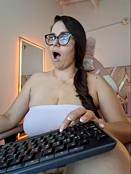 mariapau_83 (F milf) - Rub my pussy with your cock🍆👅