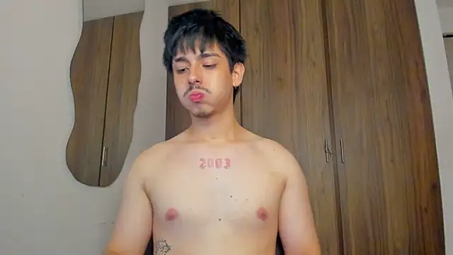 Maximo_Miller webcam